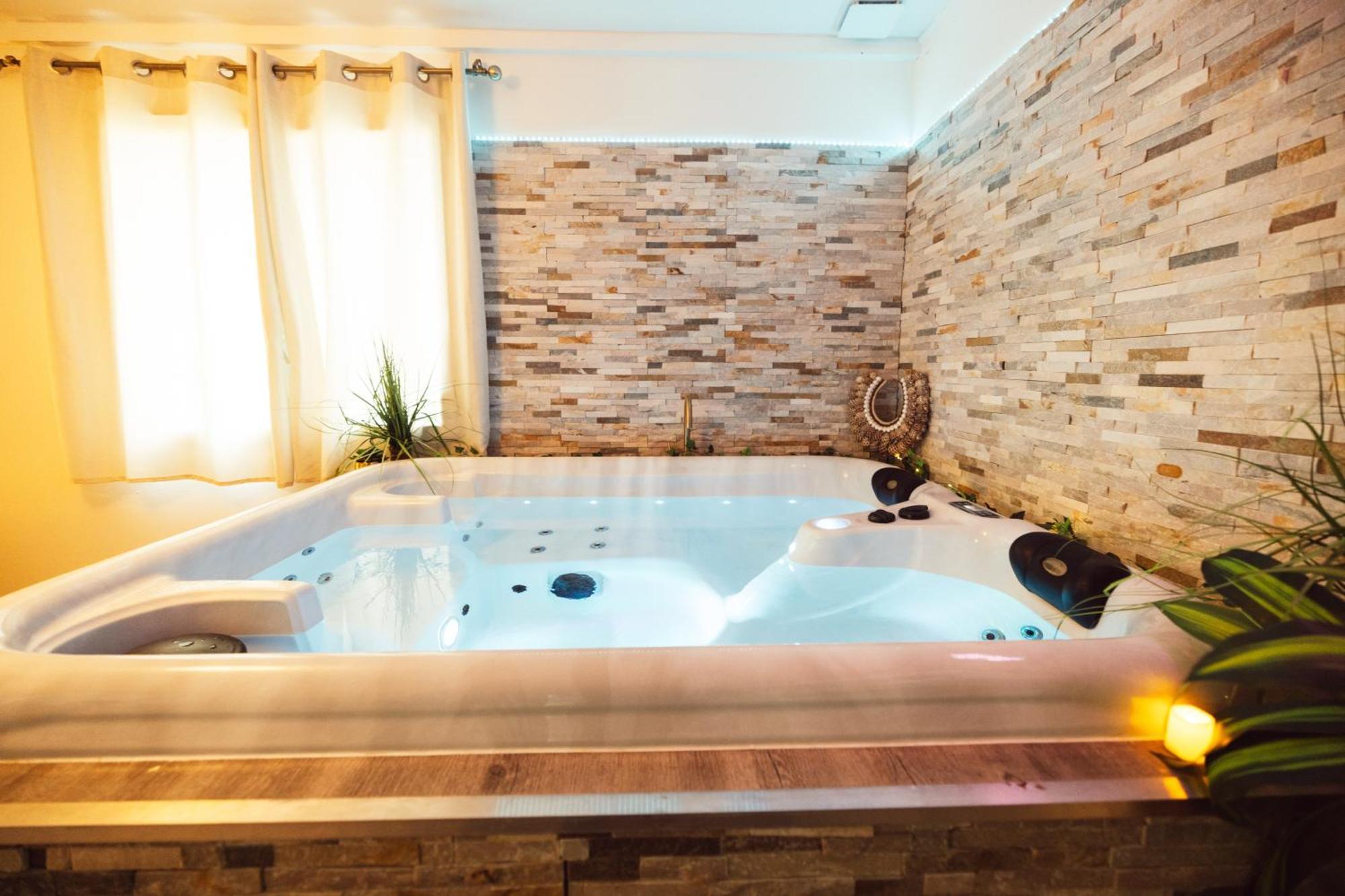 Suite And Spa La Perla Bianca Grabels Luaran gambar
