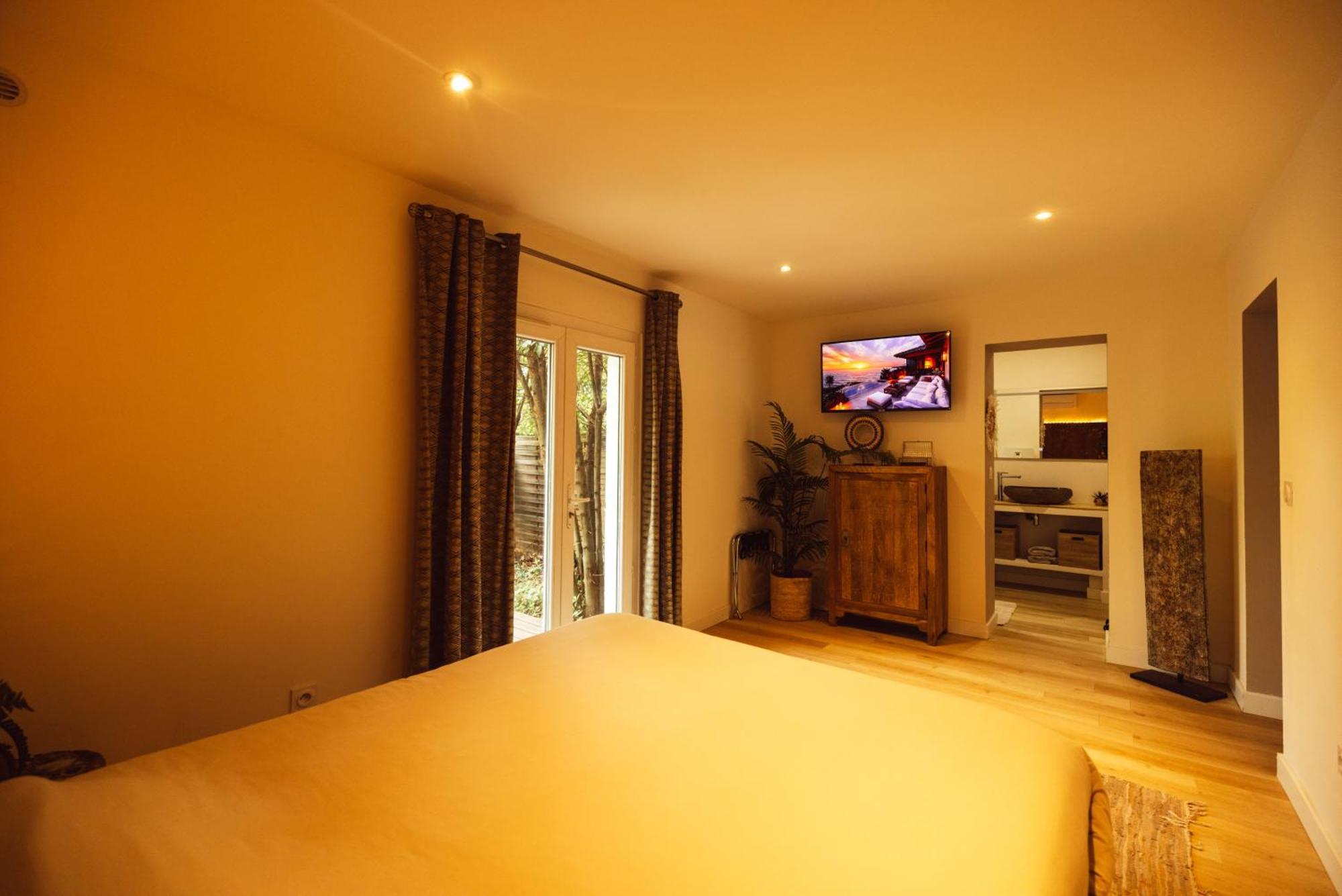 Suite And Spa La Perla Bianca Grabels Luaran gambar